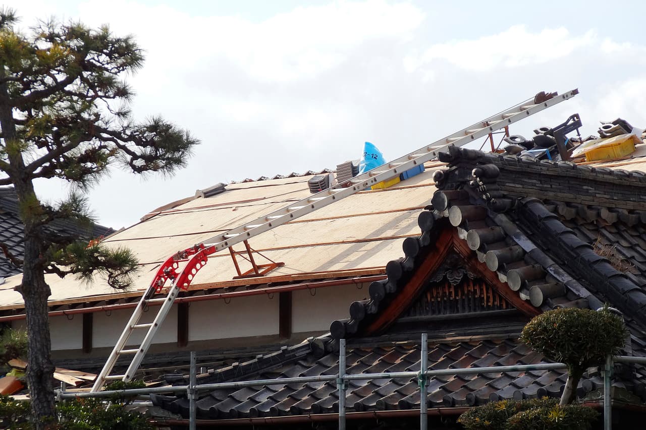 屋根の葺き替え